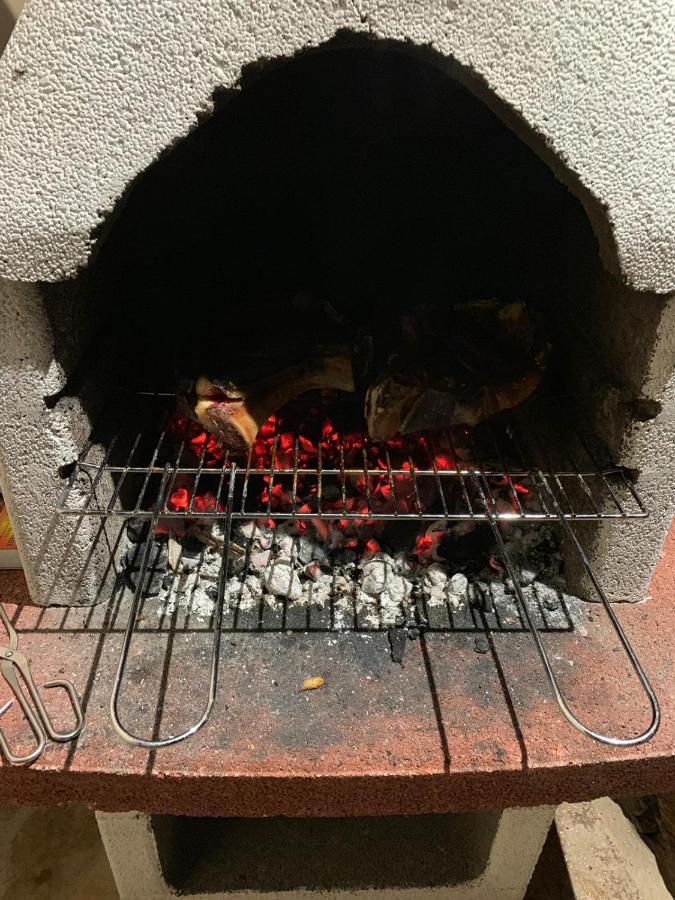 Alojamientos El Horno Монтехо-де-ла-Сьерра Экстерьер фото